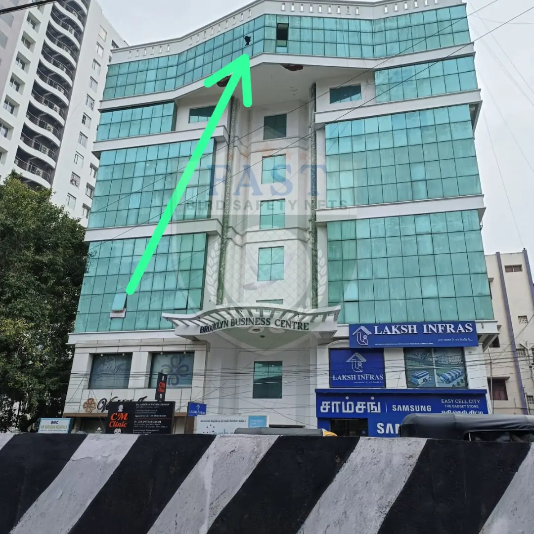 Problems faced by Glass Building without Safety Nets